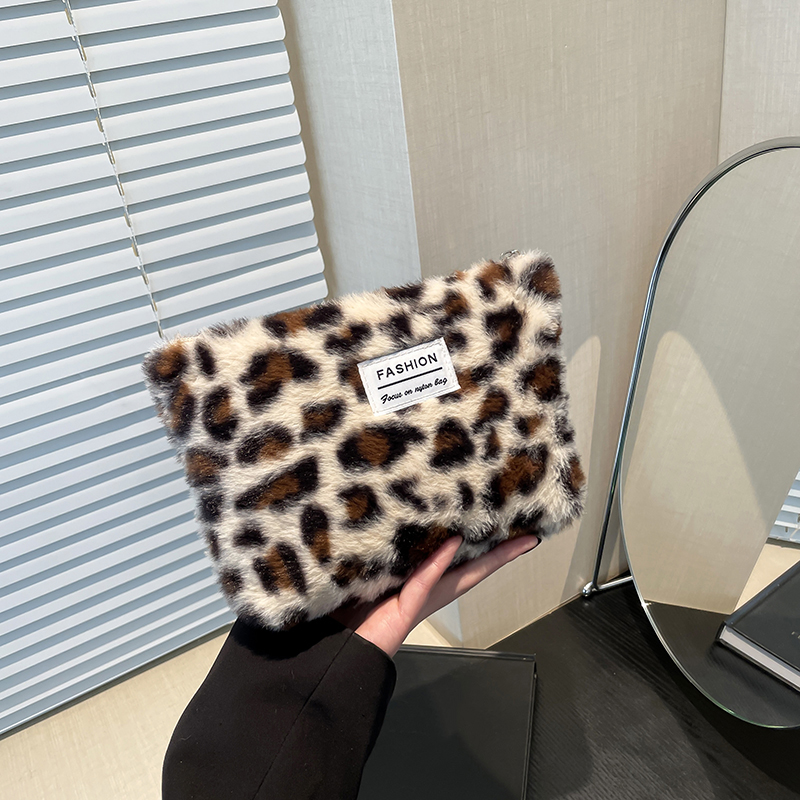 Leopard print plush Makeup Bag - đánh giá và giá Travel Accessories Toiletry Bag