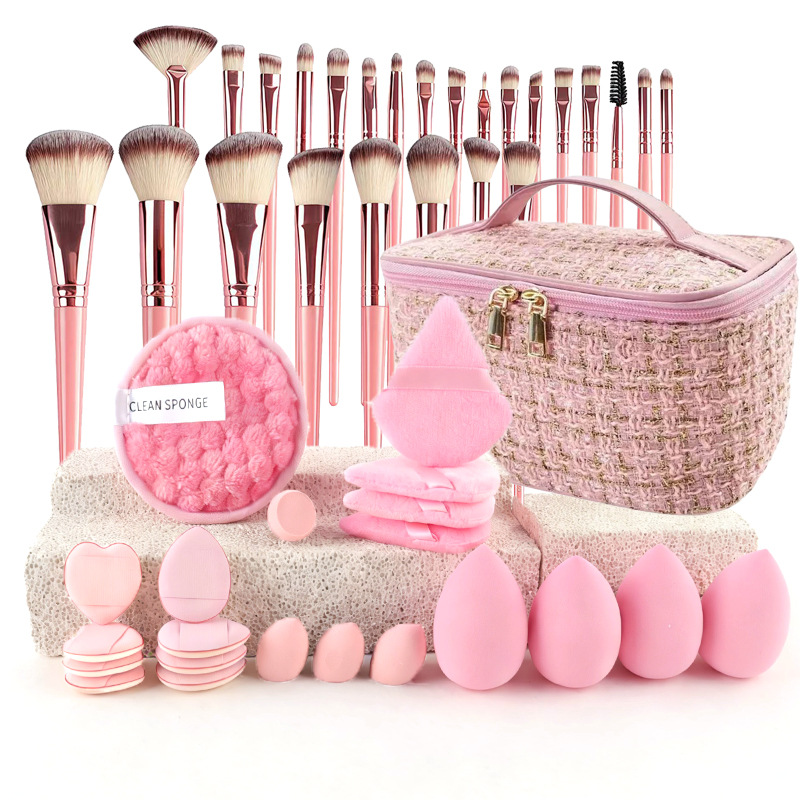 Makeup Brush Set Chic Fragranc - đánh giá và giá Travel Accessories Toiletry Bag