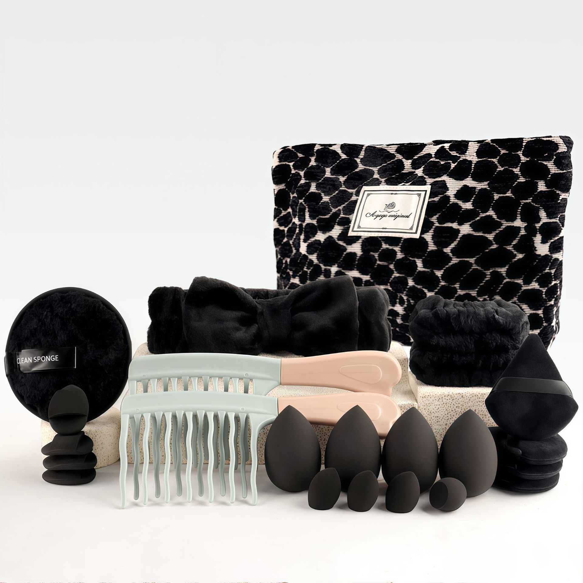 Makeup Brush Set Chic Fragranc - đánh giá và giá Travel Accessories Toiletry Bag